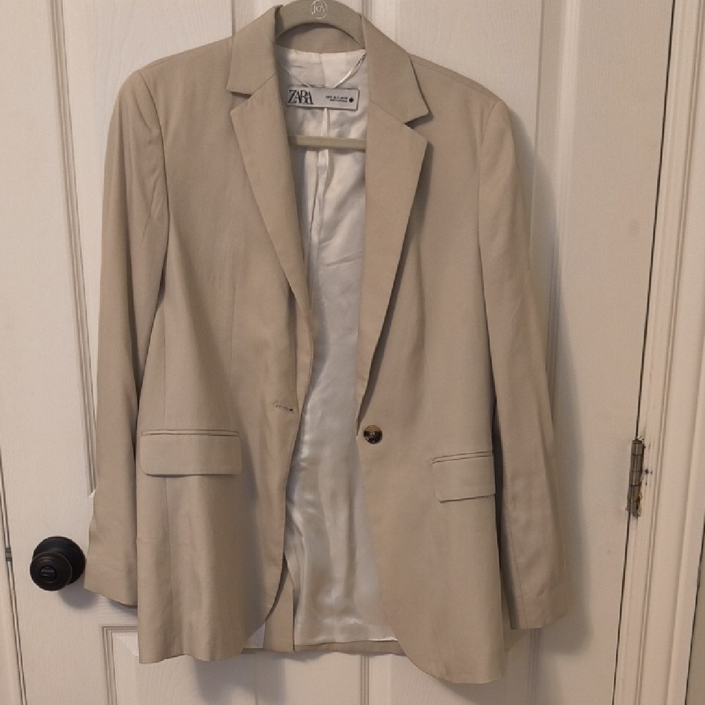 Zara Women's Beige Blazer